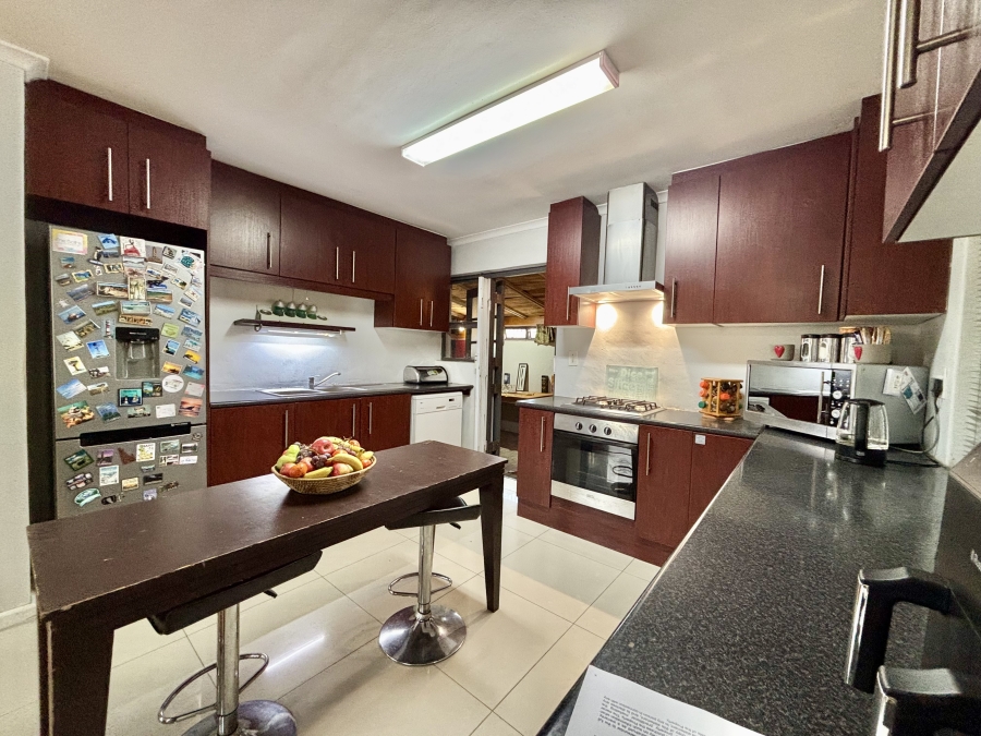 3 Bedroom Property for Sale in Loucharmante Western Cape